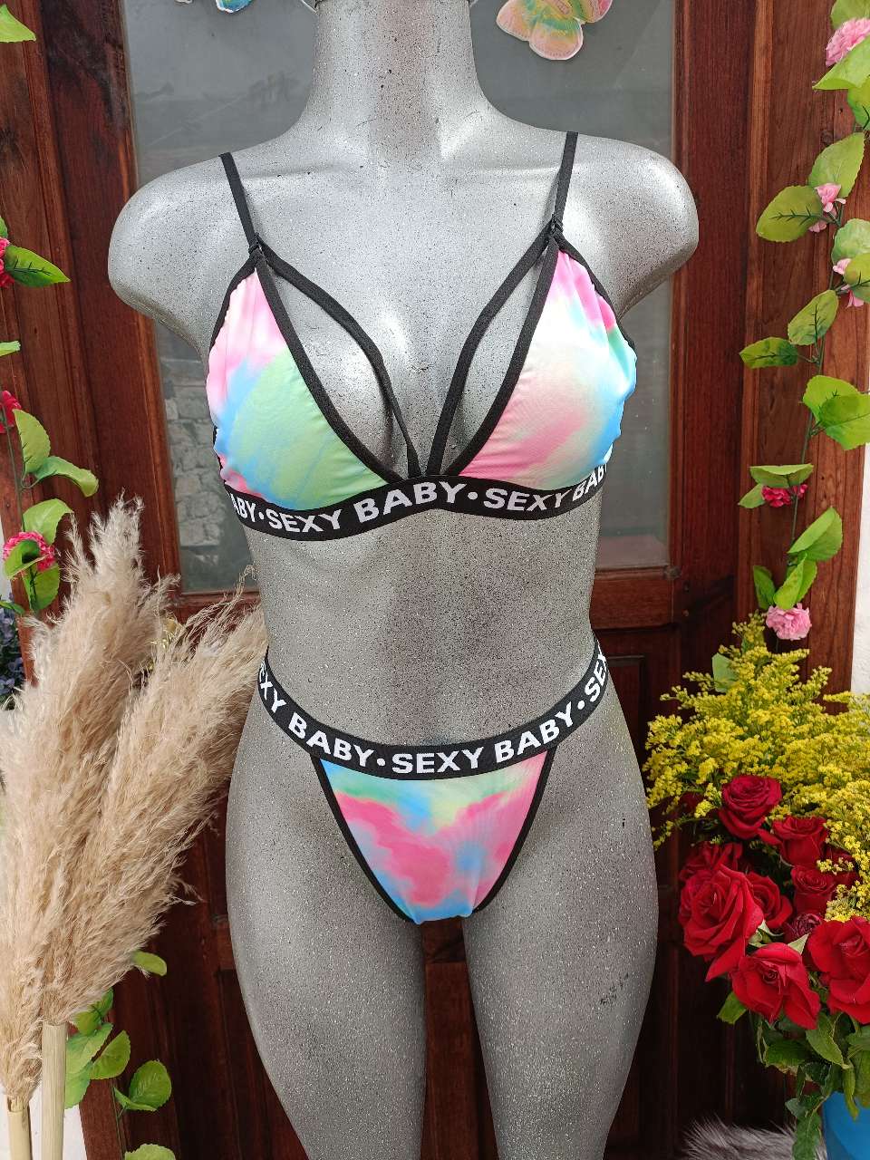 Plus Size Bra and Panty Elastic Sports Suit with Bold Letter
