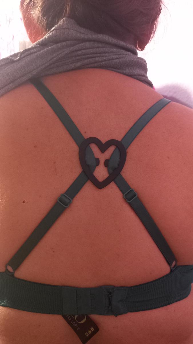 Women Bra Strap Clip Elegant Affordable Heart-Shaped