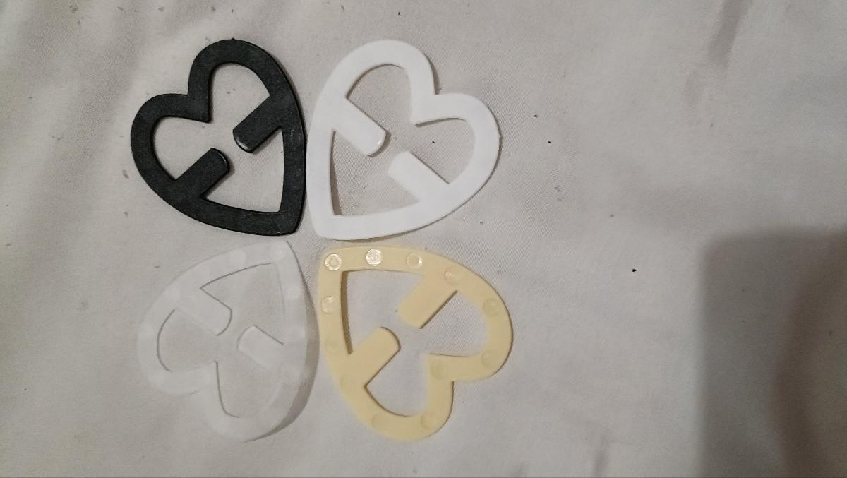 Women Bra Strap Clip Elegant Affordable Heart-Shaped