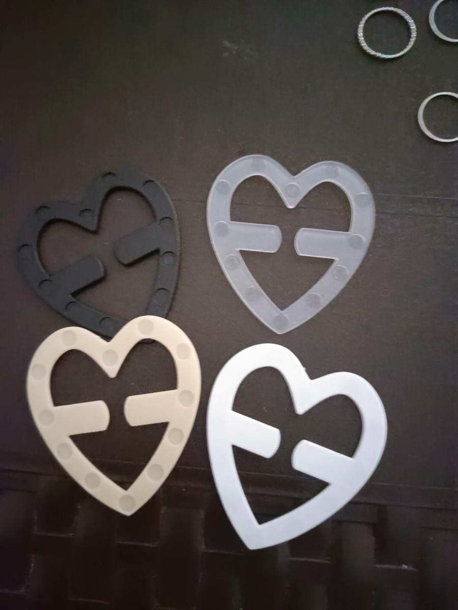 Women Bra Strap Clip Elegant Affordable Heart-Shaped