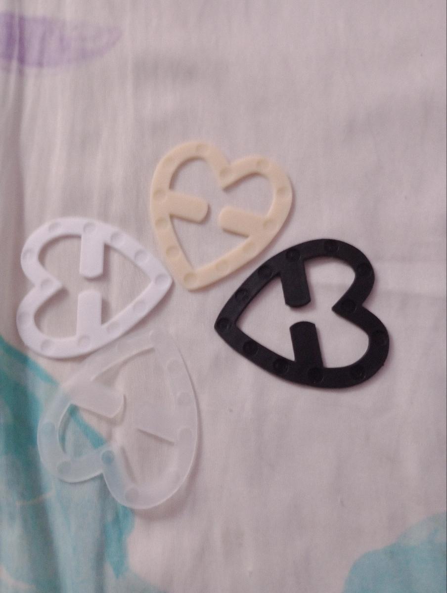 Women Bra Strap Clip Elegant Affordable Heart-Shaped