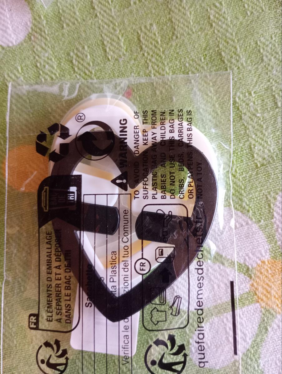 Women Bra Strap Clip Elegant Affordable Heart-Shaped