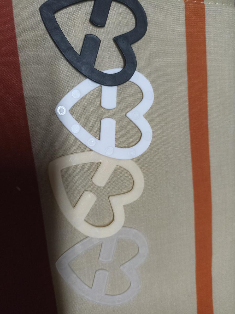 Women Bra Strap Clip Elegant Affordable Heart-Shaped