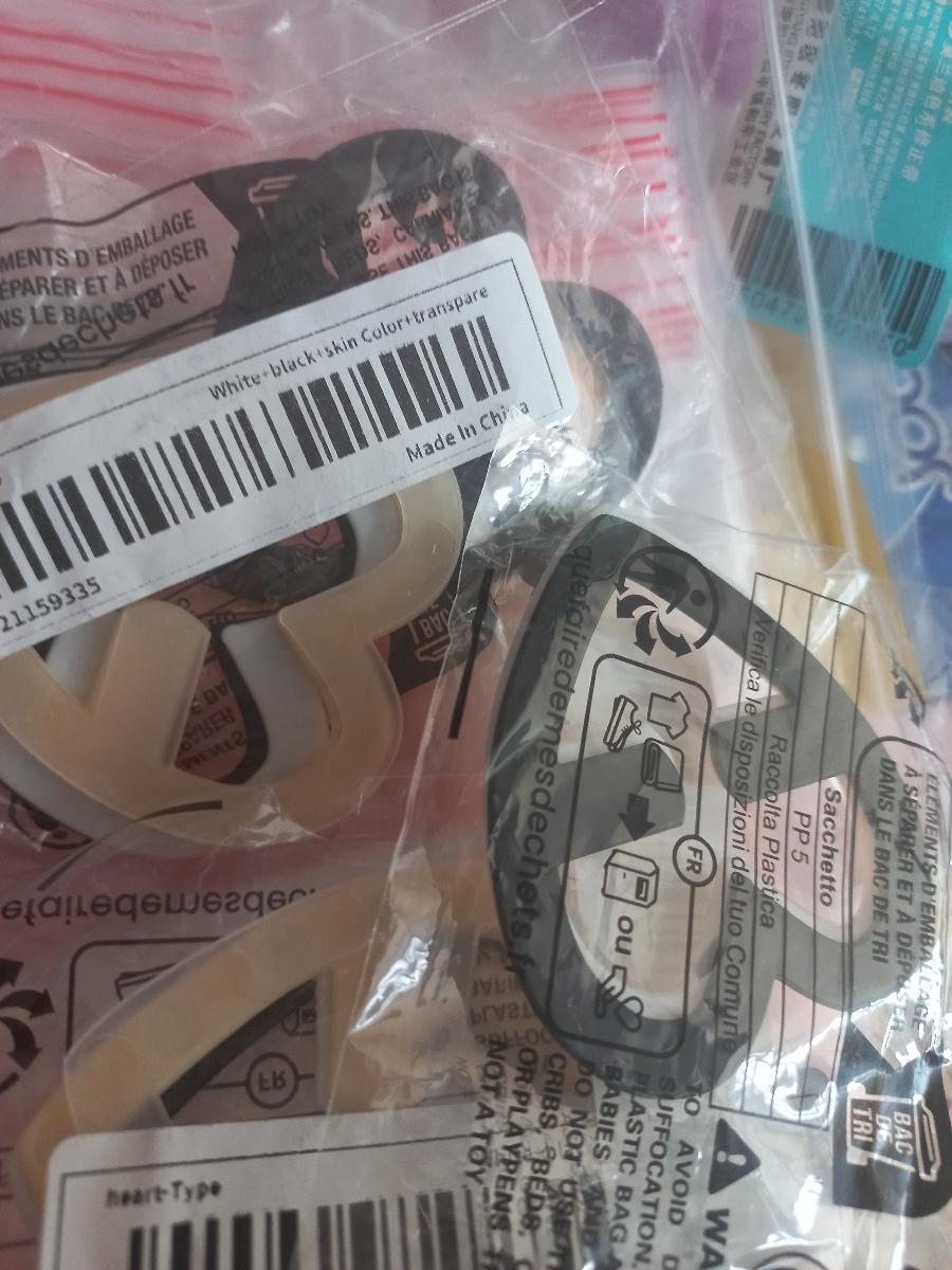 Women Bra Strap Clip Elegant Affordable Heart-Shaped