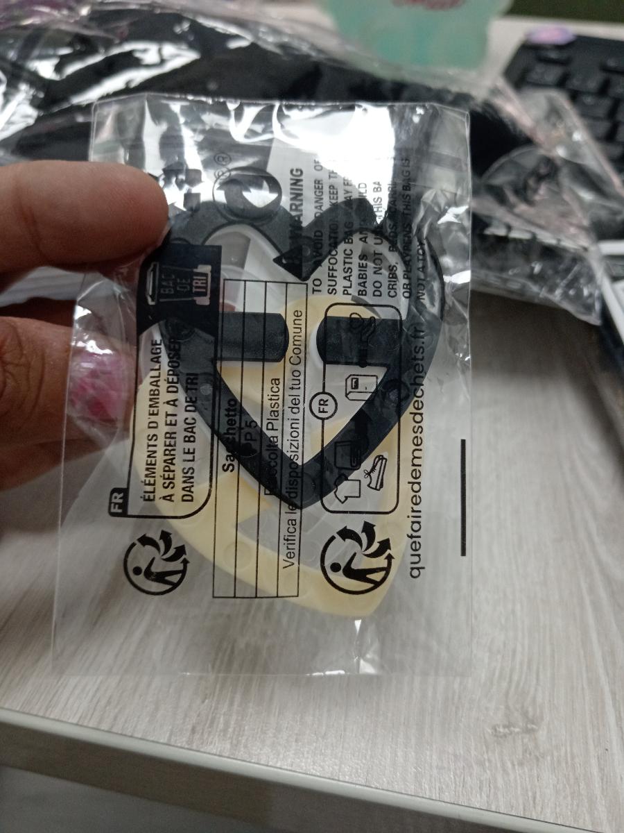 Women Bra Strap Clip Elegant Affordable Heart-Shaped