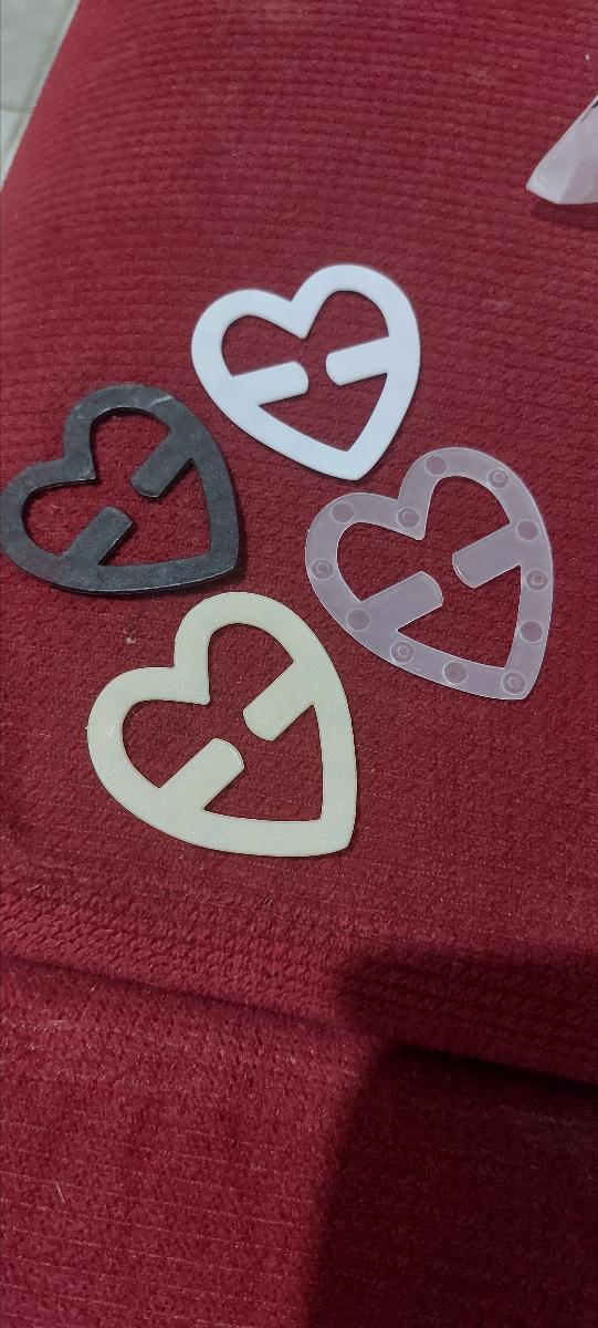 Women Bra Strap Clip Elegant Affordable Heart-Shaped