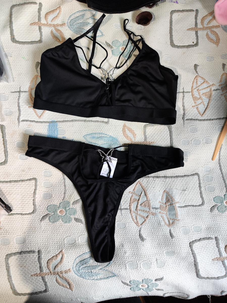 Lingerie Bra and Intimate Set a Butterfly Decorative Buckle
