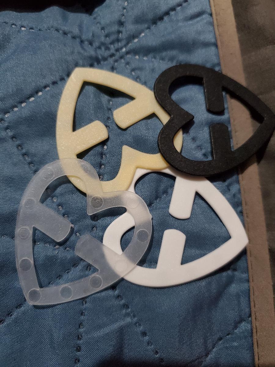 Women Bra Strap Clip Elegant Affordable Heart-Shaped