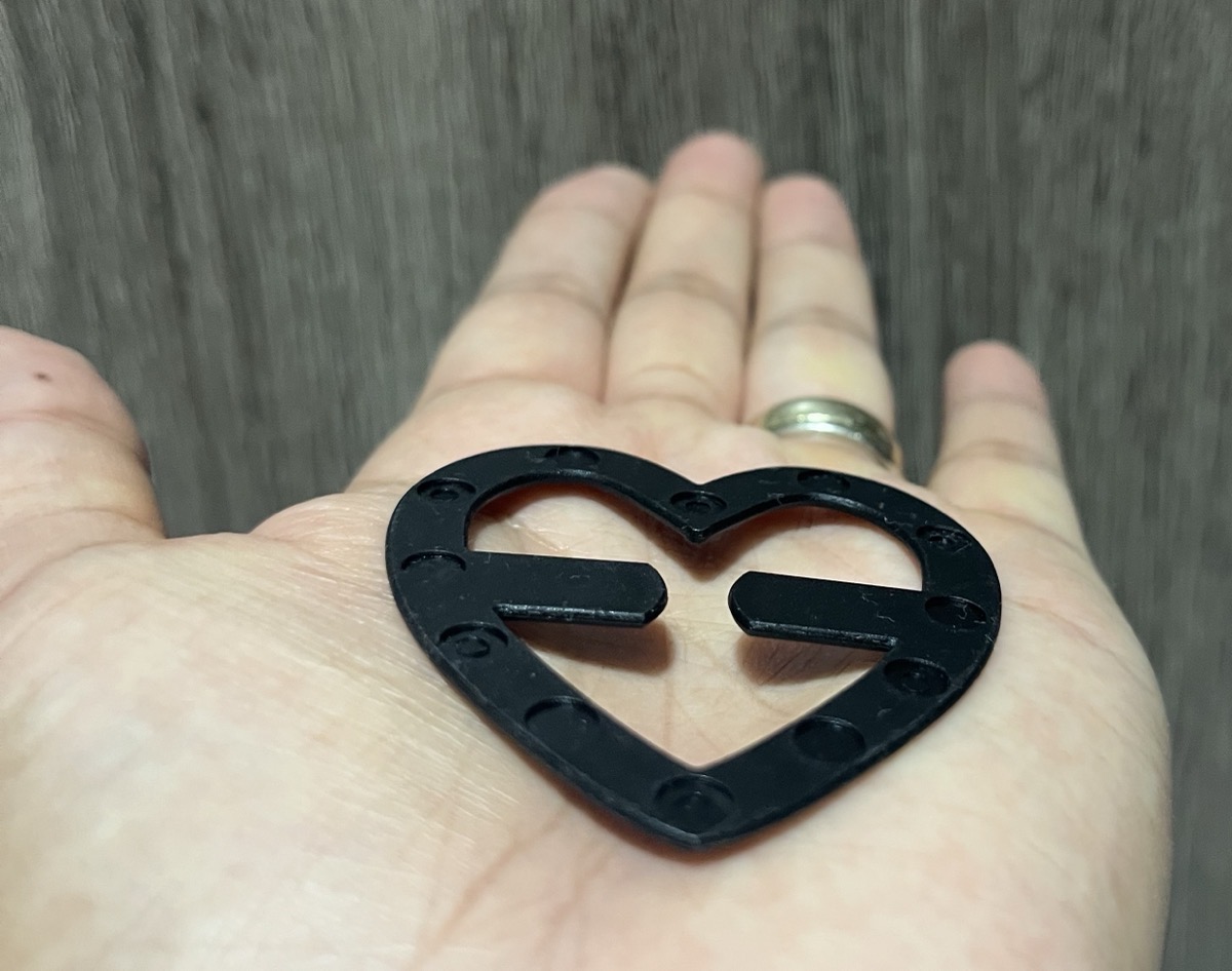 Women Bra Strap Clip Elegant Affordable Heart-Shaped