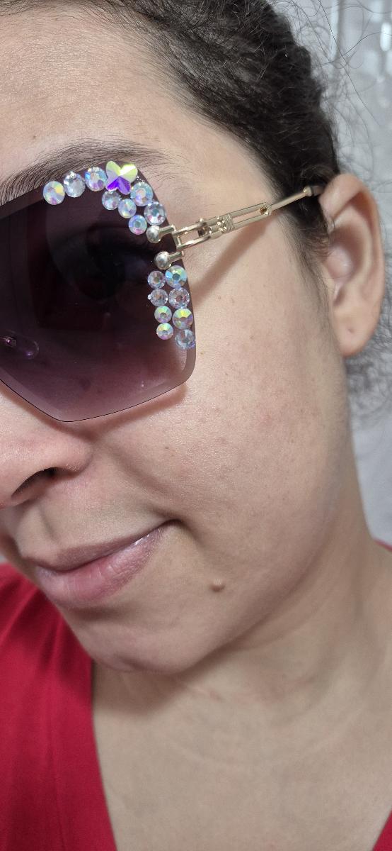 Rimless Square Glasses with a Starry