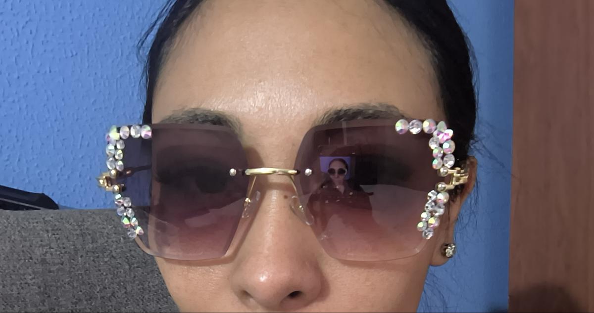 Rimless Square Glasses with a Starry