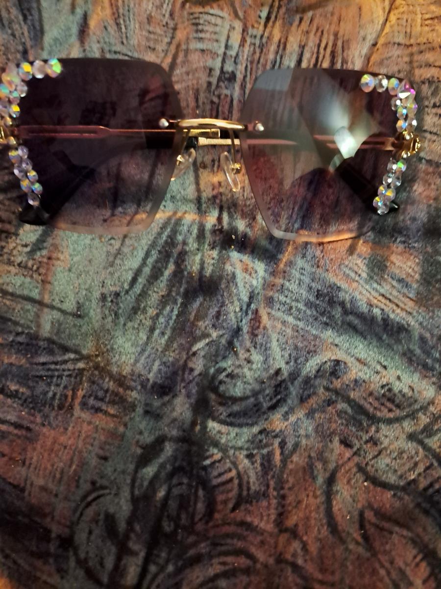 Rimless Square Glasses with a Starry