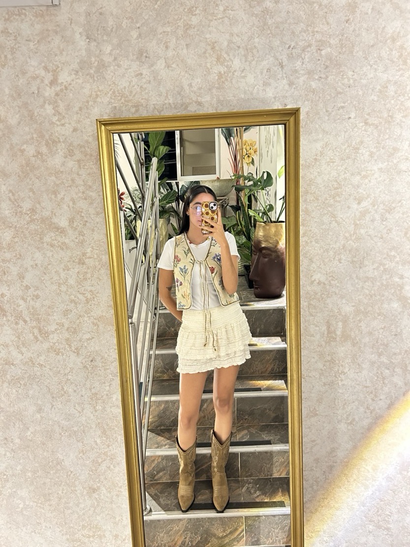 Ladies High-Waisted Mini Skirt Stylish and Comfortable Step into Bold