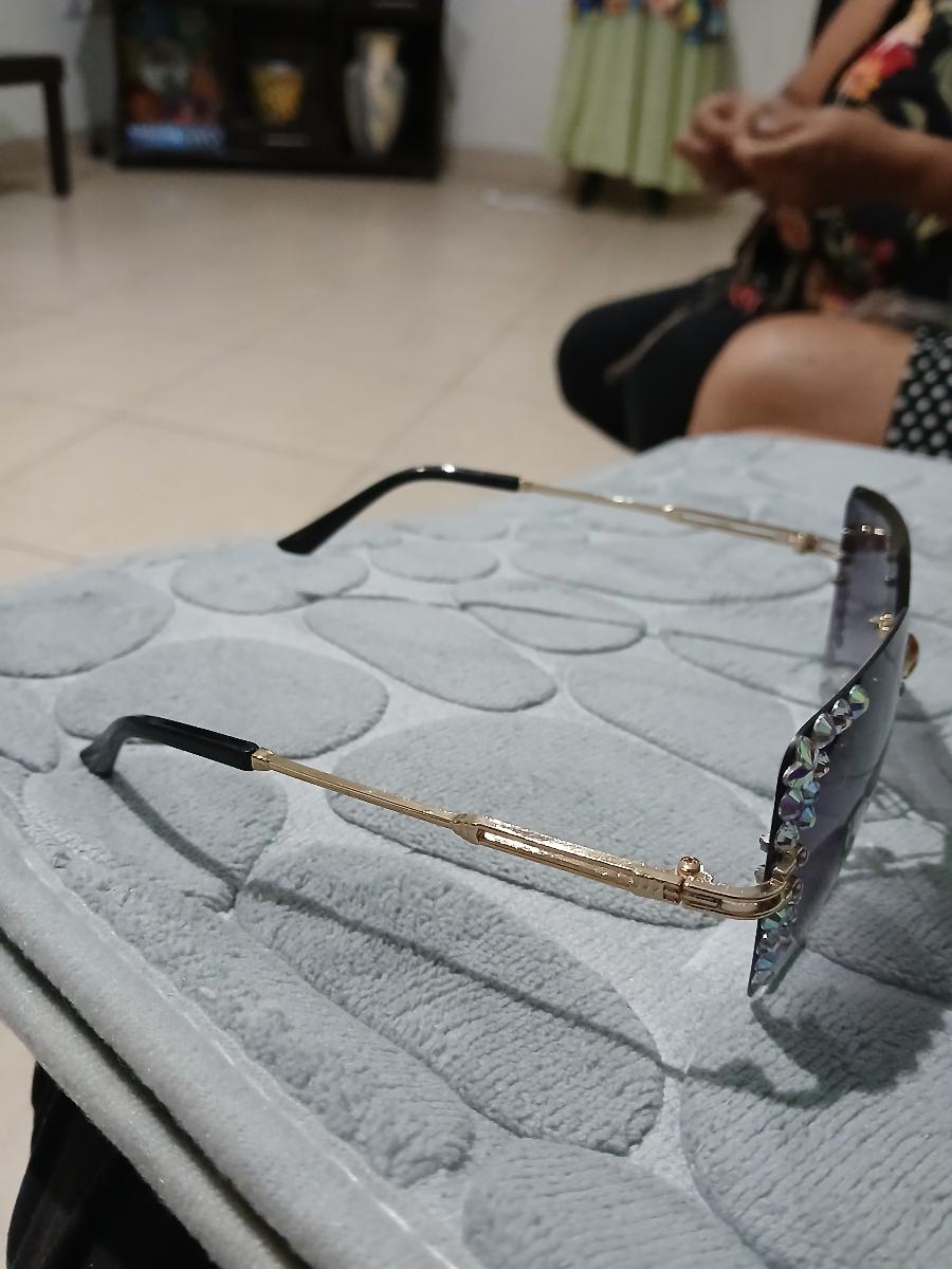 Rimless Square Glasses with a Starry