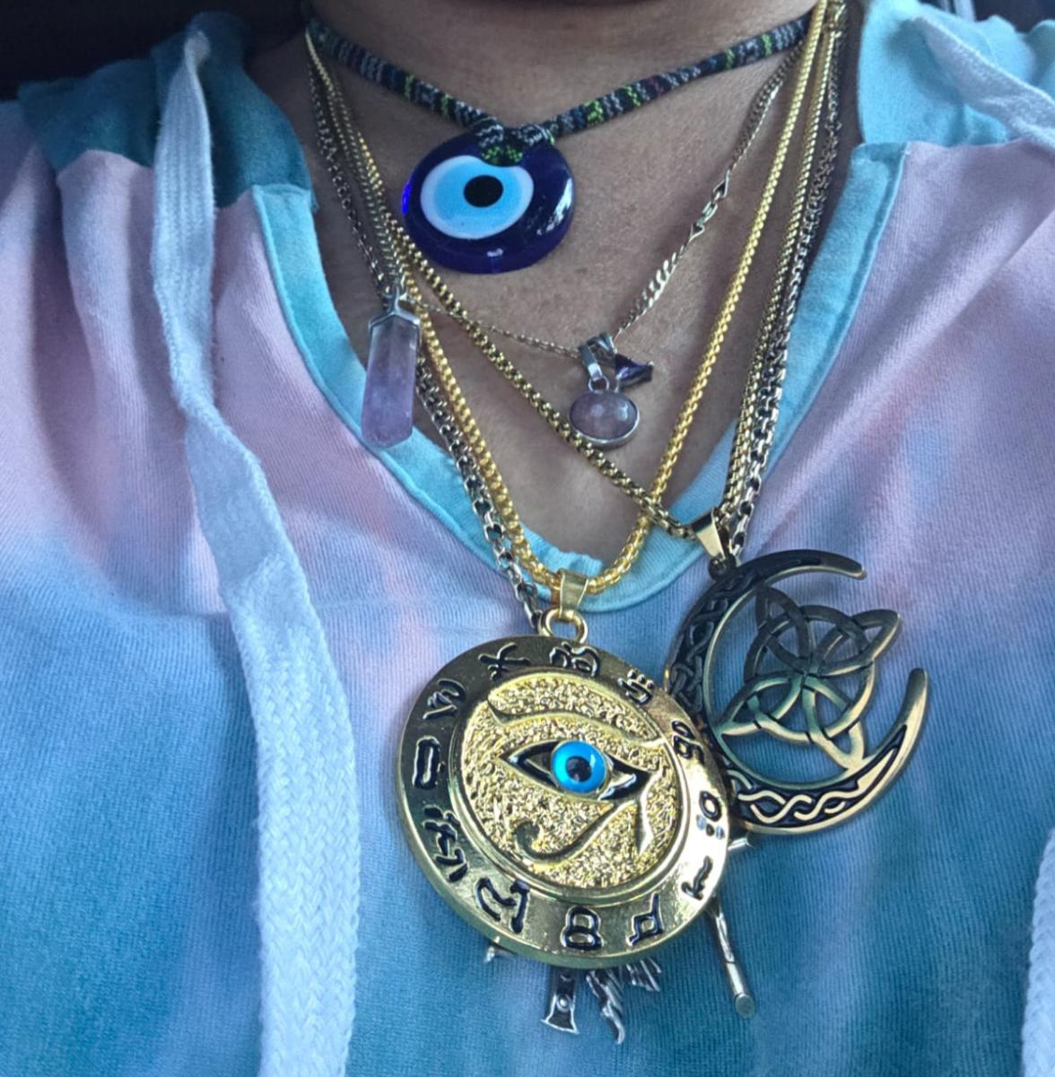 Sebastián con Horus