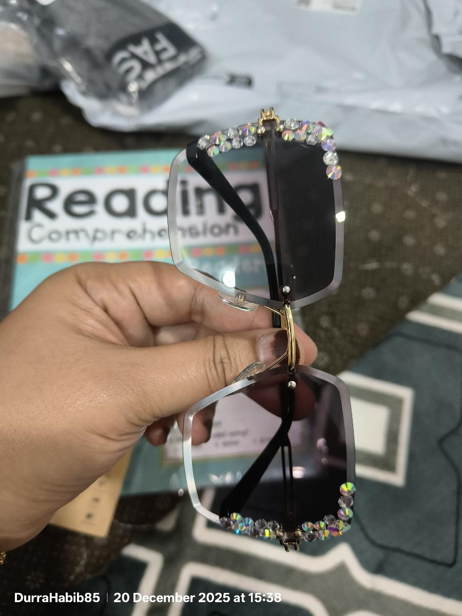 Rimless Square Glasses with a Starry