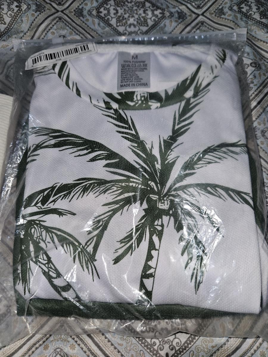 Hawaiian Print T-Shirt and Shorts Set of Two Casual Summer Outfits for Men