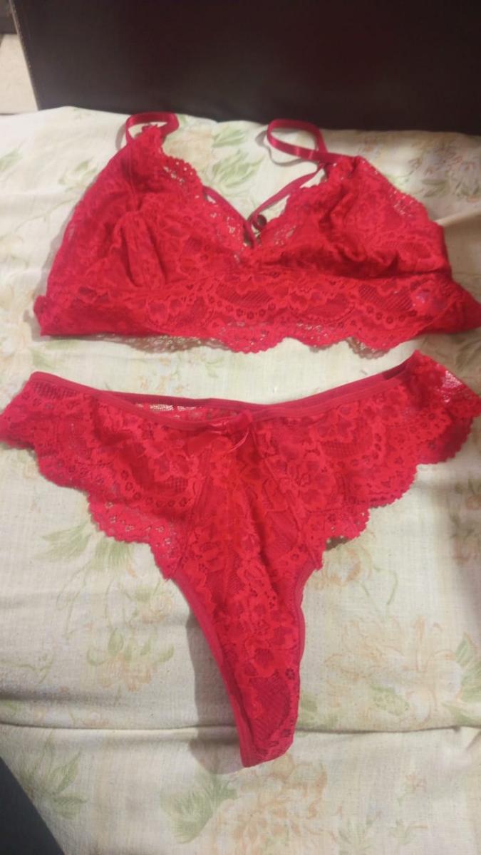 Lace Elegant Bra and Briefs Captivating Set 2-Piece Women