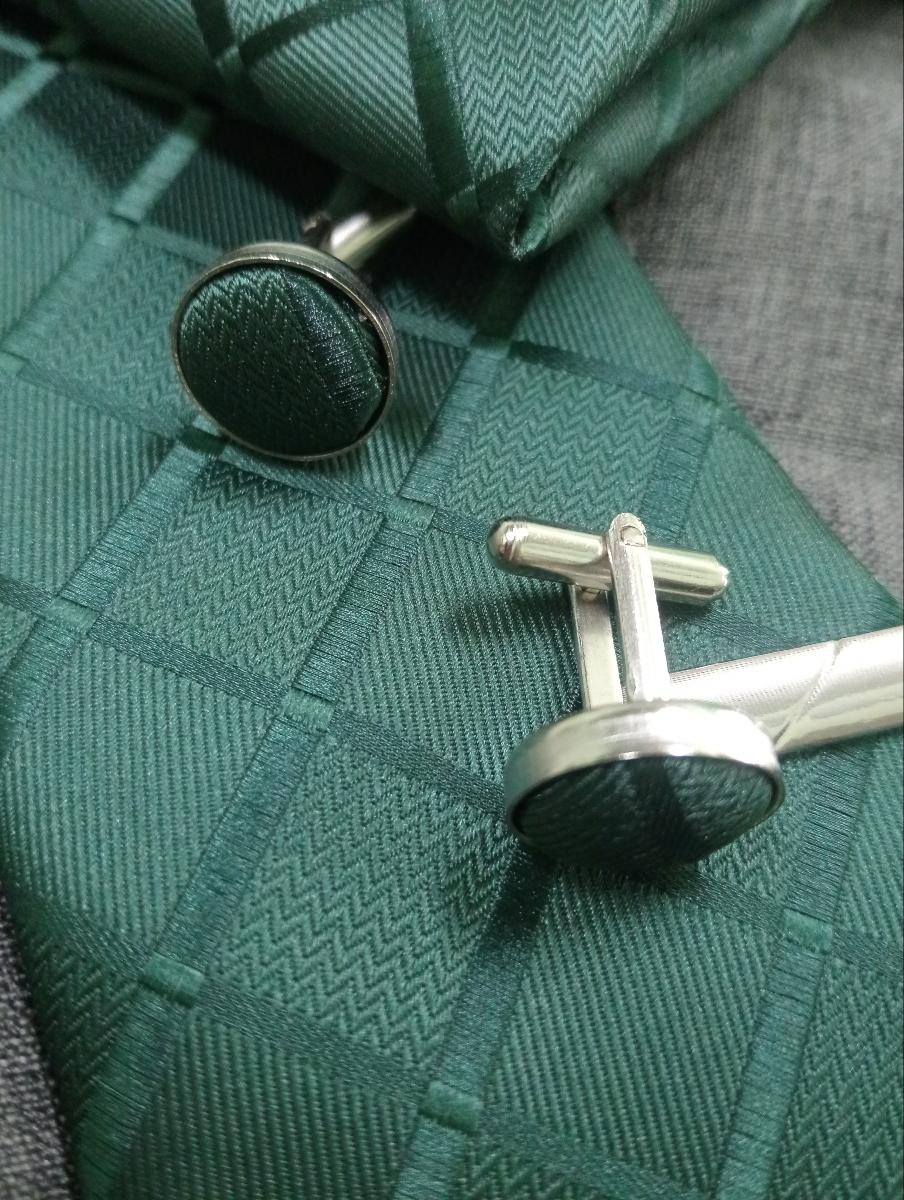 Luxury Men 4‑Piece Plaid Necktie Set Captivating Simple & Elegant