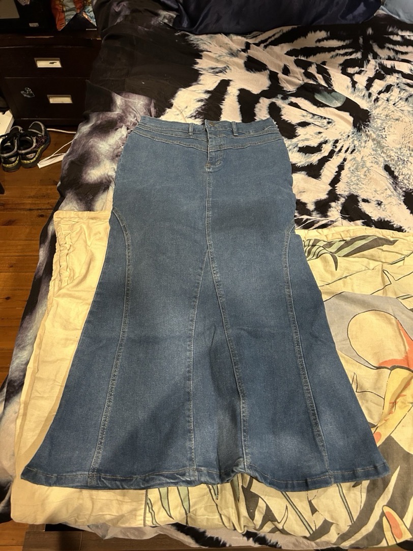 Flared Denim Maxi Skirt for Women Stylish High‑Waisted Attractive