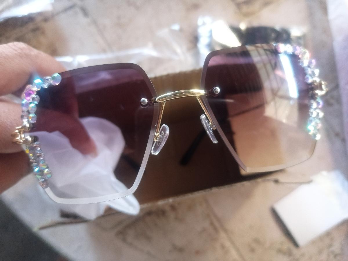 Rimless Square Glasses with a Starry