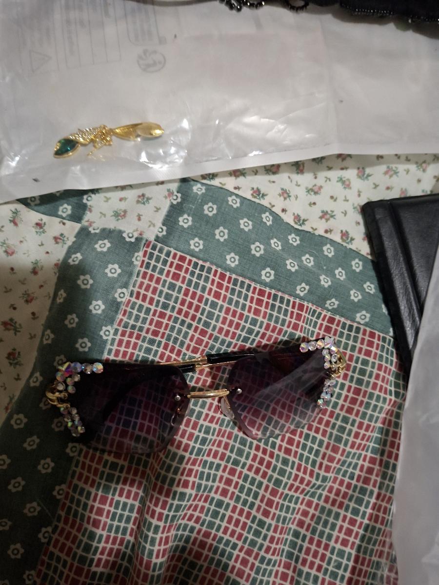 Rimless Square Glasses with a Starry