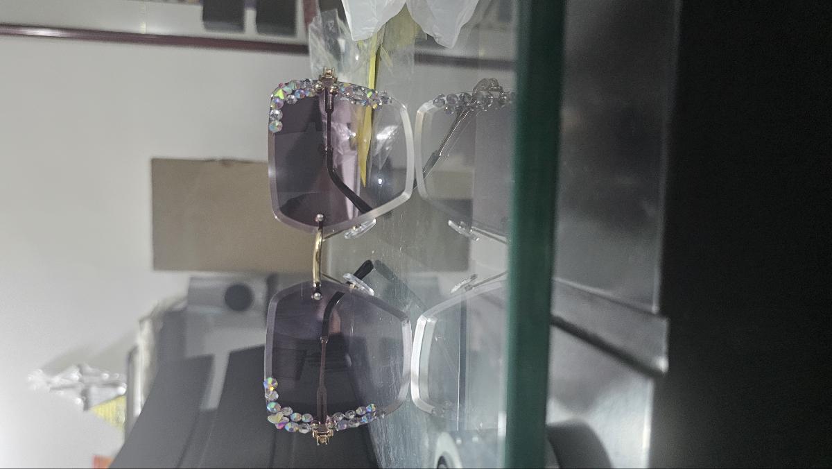 Rimless Square Glasses with a Starry
