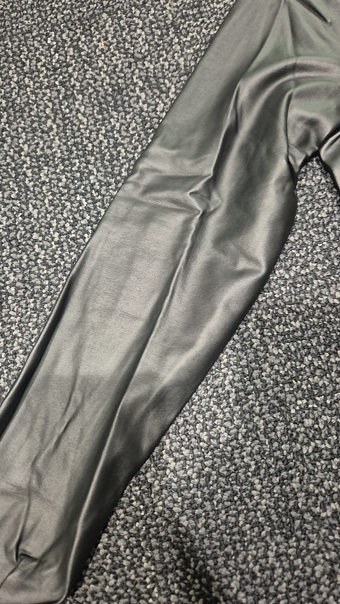 Women Elegant Bodycon Mini Dress with Captivating Front Zipper Detail