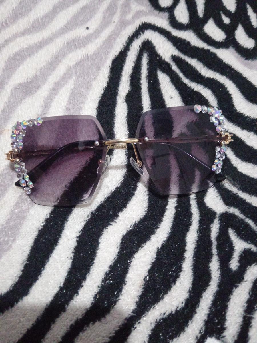 Rimless Square Glasses with a Starry