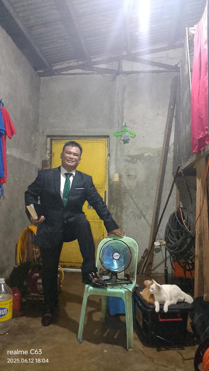 Luxury Men 4‑Piece Plaid Necktie Set Captivating Simple & Elegant