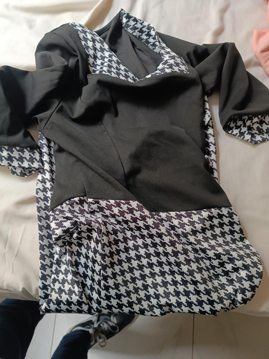 Houndstooth Print Bodycon Midi Dress featuring Elegant Half Sleeve Design