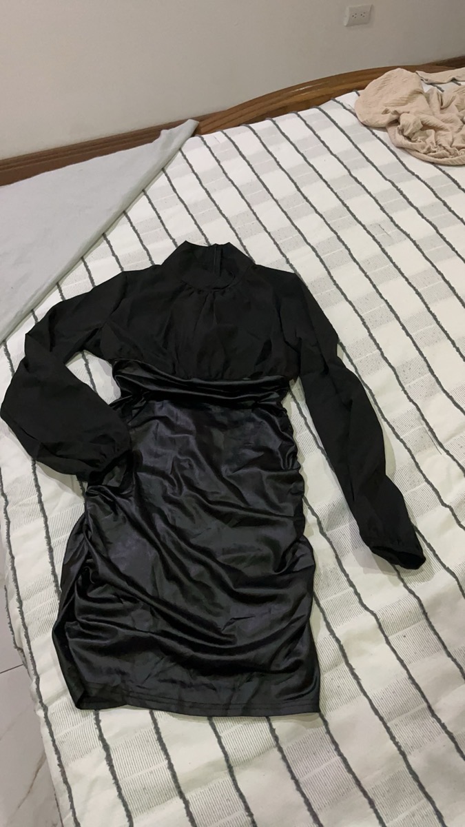 Elegant Women Mini Dress with Patch Pleats Color Blocked and Loose Fitting Long Sleeves, Business Dress.