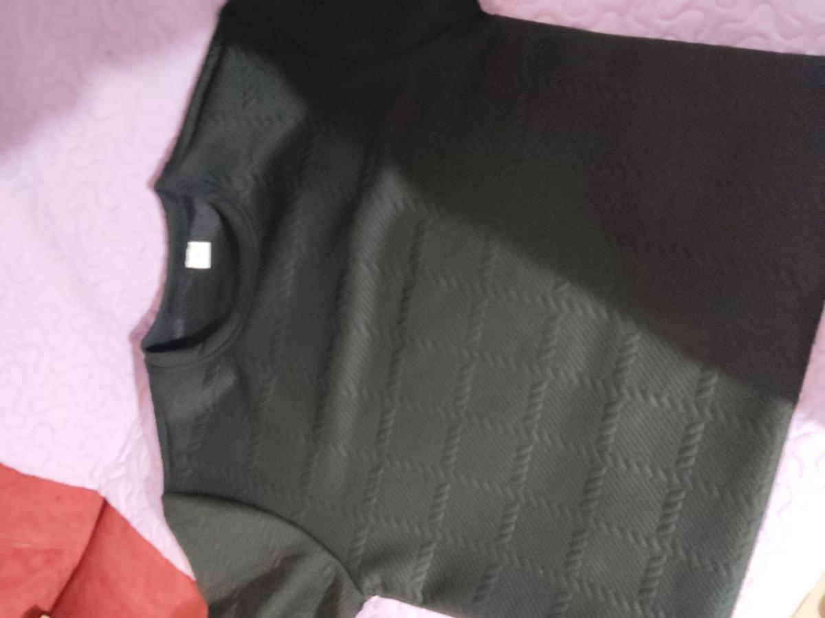 Men Casual Crew Neck T-Shirt Captivating Soft Jacquard Fabric Regular Fit