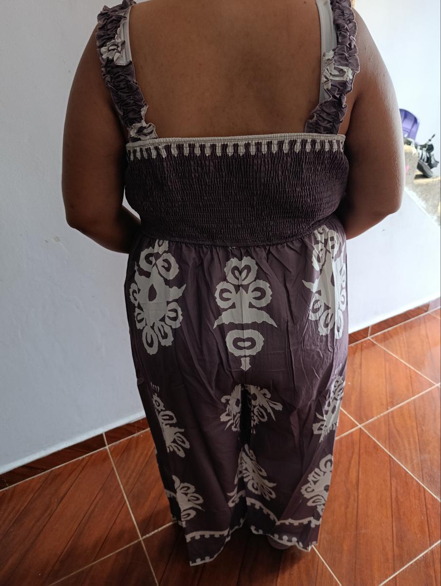 Sleeveless Jumpsuit with Wide Legs and High Waist Plush