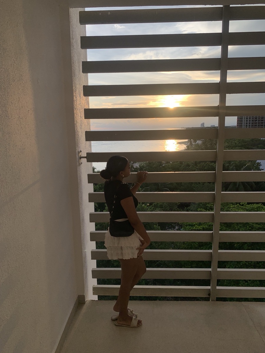 Ladies High-Waisted Mini Skirt Stylish and Comfortable Step into Bold