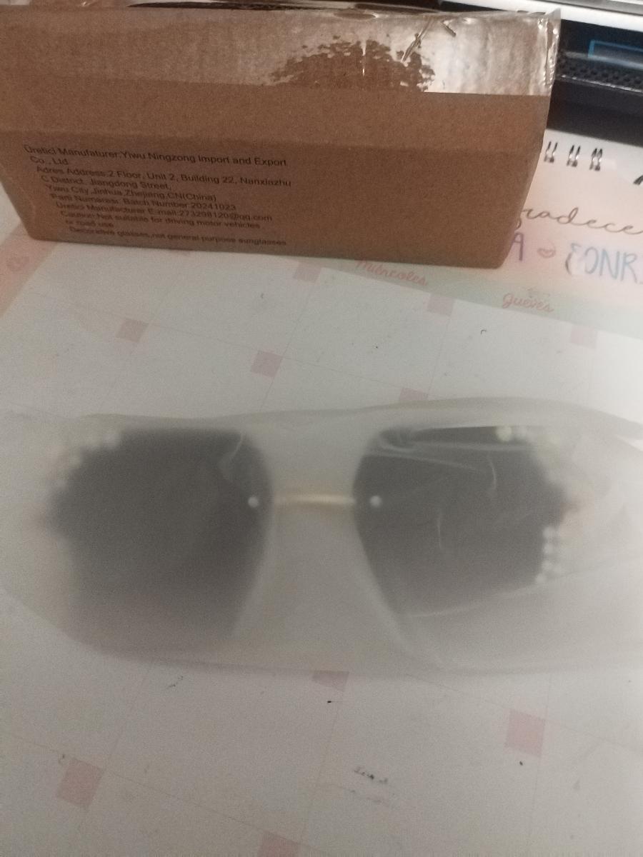 Rimless Square Glasses with a Starry