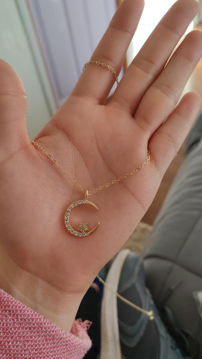 Clienta con su Collar Selene