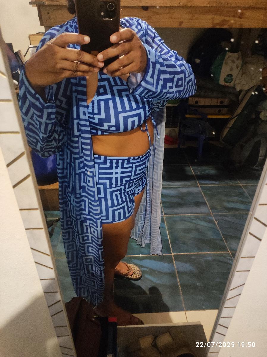 Three-Piece Set Turn Heads in This Stunning Bikini Set