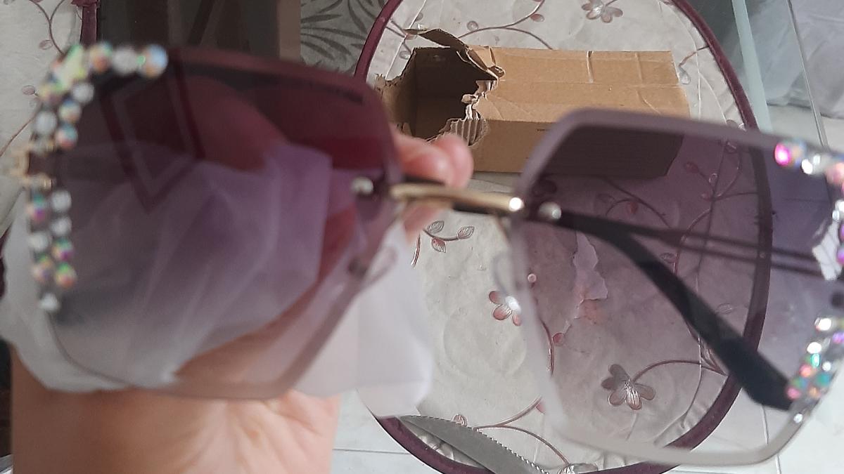 Rimless Square Glasses with a Starry
