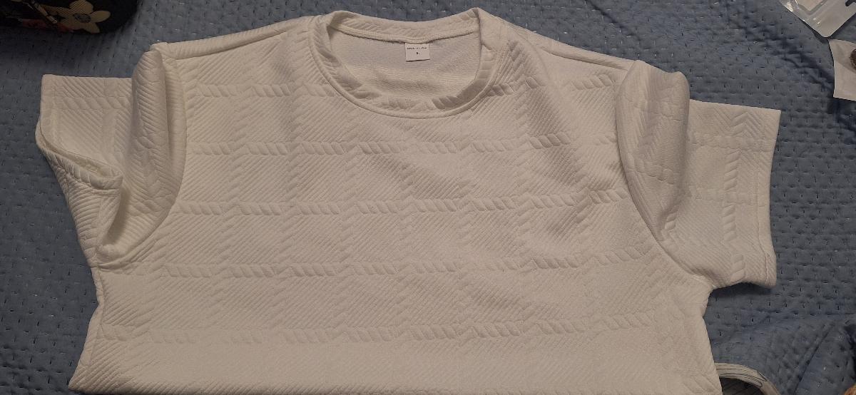 Men Casual Crew Neck T-Shirt Captivating Soft Jacquard Fabric Regular Fit