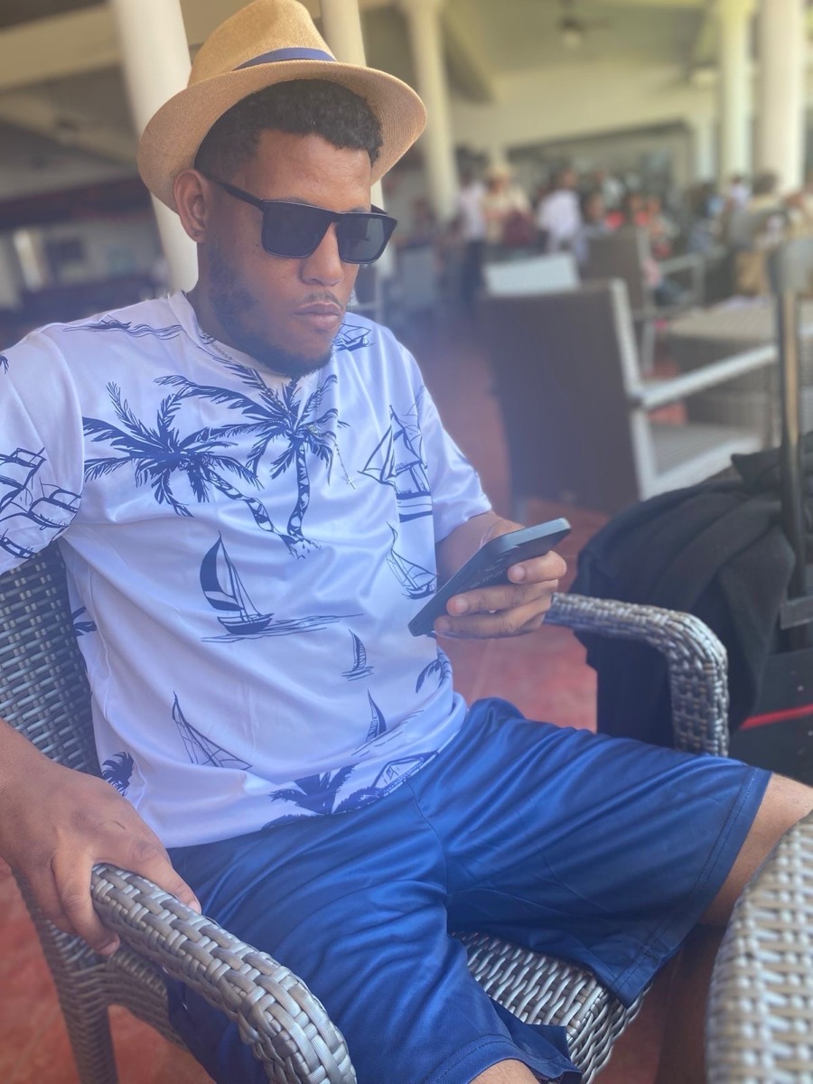 Hawaiian Print T-Shirt and Shorts Set of Two Casual Summer Outfits for Men