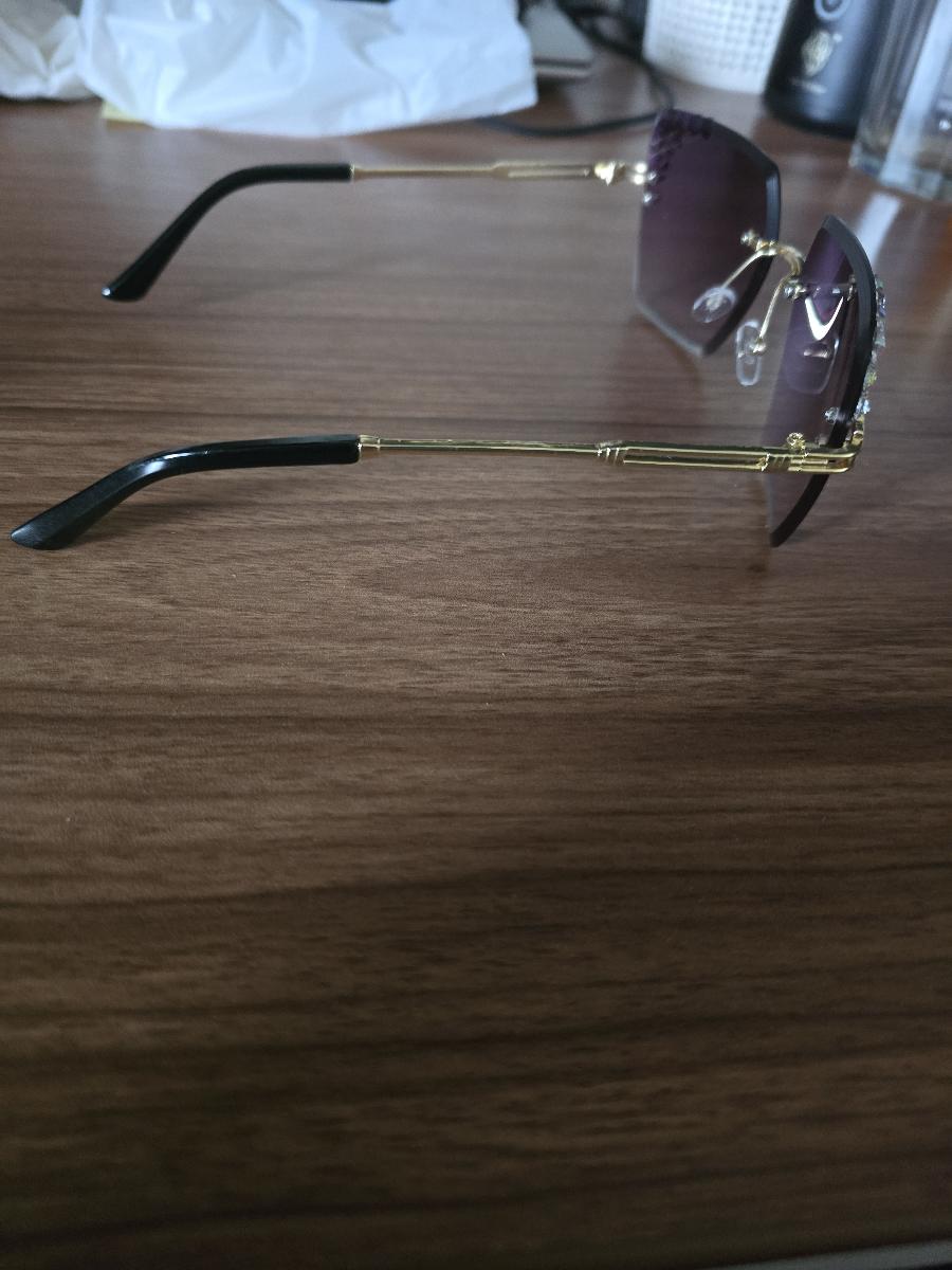 Rimless Square Glasses with a Starry