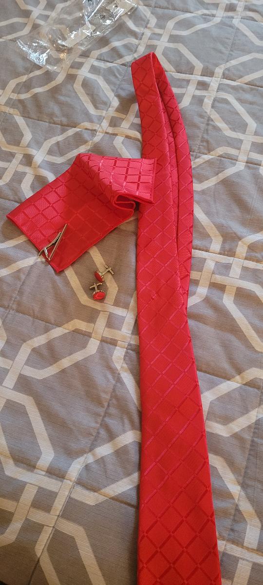 Luxury Men 4‑Piece Plaid Necktie Set Captivating Simple & Elegant