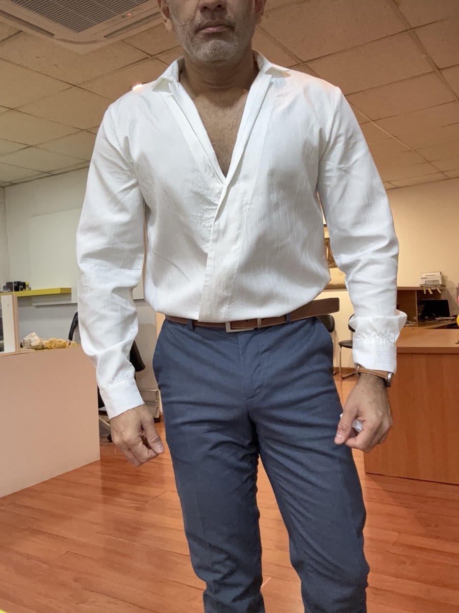 Lightweight Business Shirt for Spring and Summer with a Men’s Modern Button‑Free Design