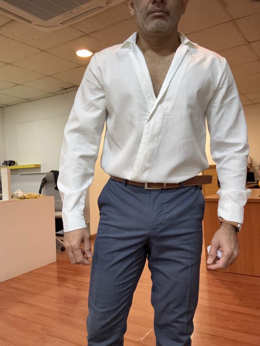 Lightweight Business Shirt for Spring and Summer with a Men’s Modern Button‑Free Design