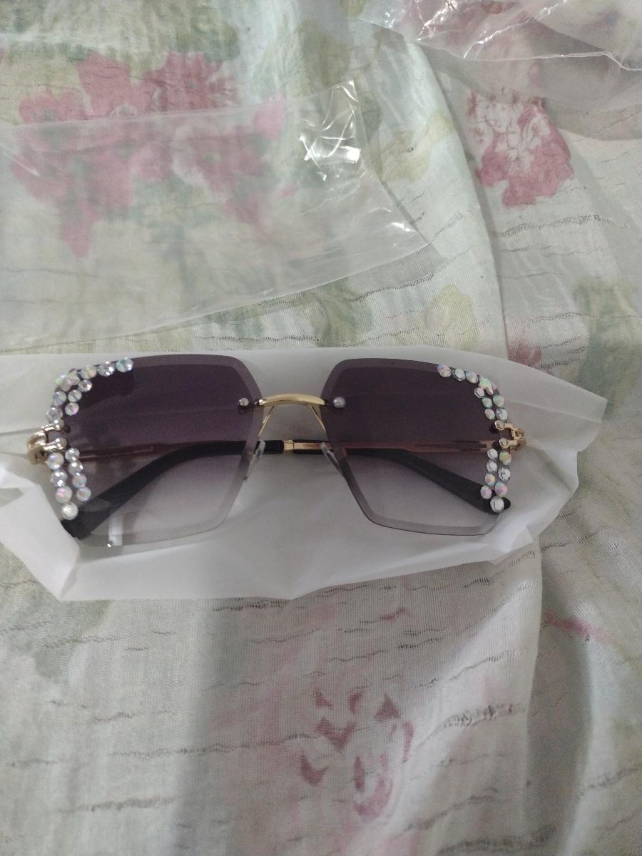 Rimless Square Glasses with a Starry