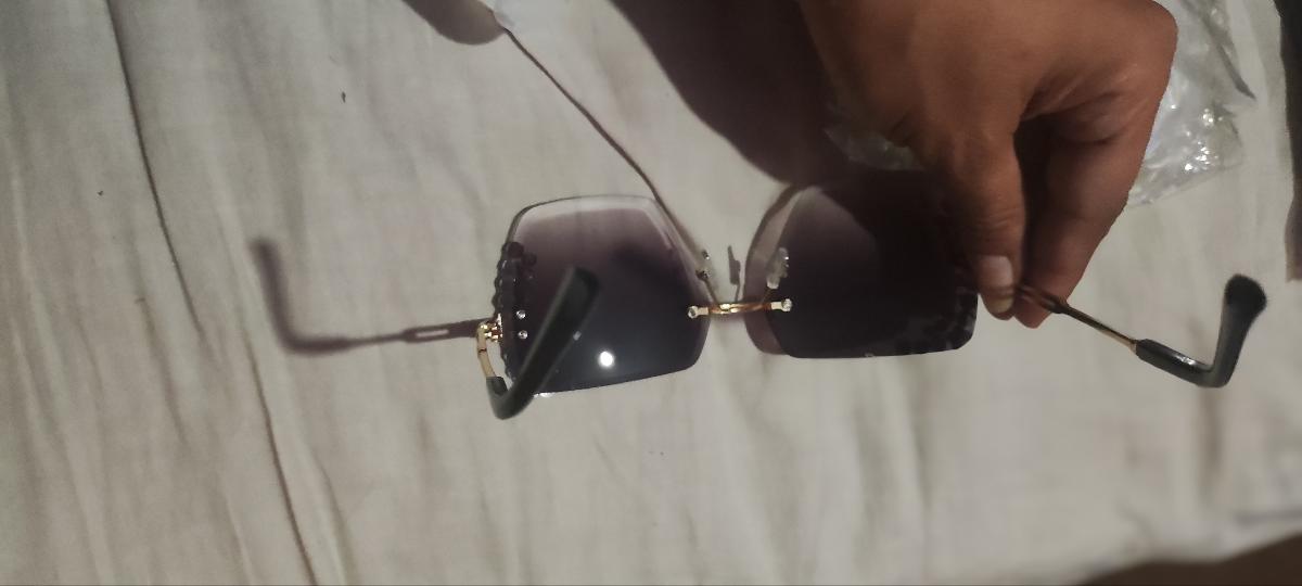 Rimless Square Glasses with a Starry
