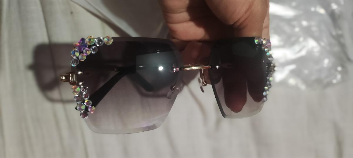 Rimless Square Glasses with a Starry