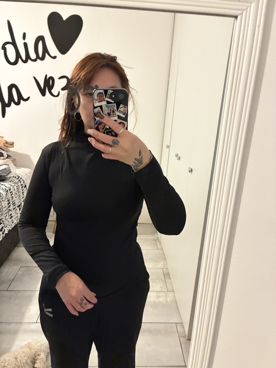 Foto real clienta con remera t&eacute;rmica COC&Oacute;