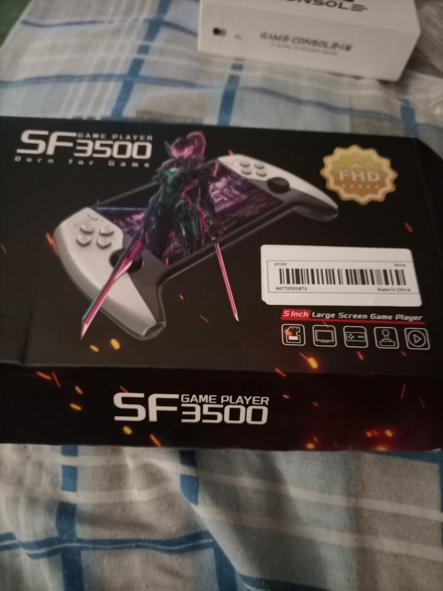 SF3000 Vintage Handheld Game Console – 3.5-Inch IPS Screen, Linux System and 64GB Storage photo review